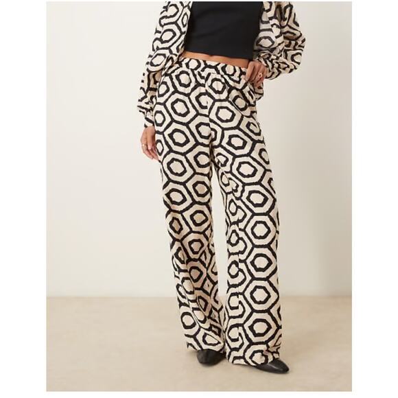 Sincerely Jules Funky Printed Flare Casual Dress Pants - Picture 1 of 8